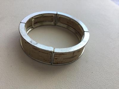 Beautiful fashion stretchy bracelet