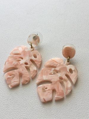 Beautiful light pink leaf earrings