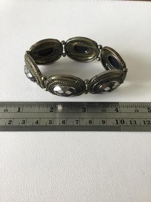 Beautiful stretchy fashion bracelet