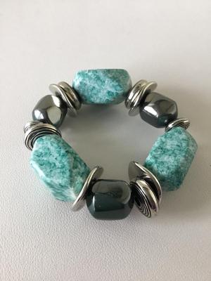 Beautiful blue stretchy faux stone bracelet