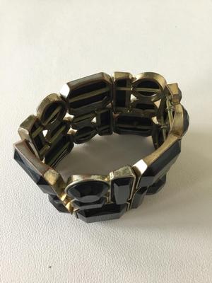 Beautiful stretchy fashion bracelet