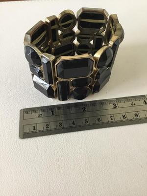 Beautiful stretchy fashion bracelet