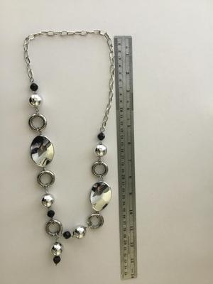 Beautiful silver tone fashion necklace