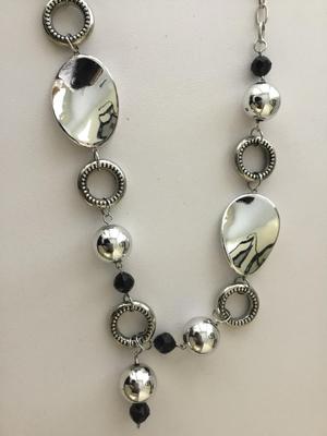 Beautiful silver tone fashion necklace