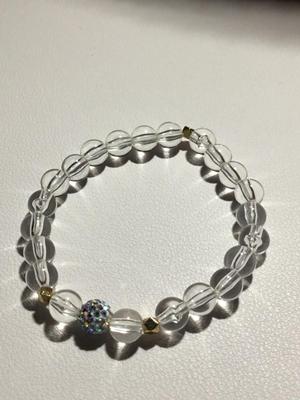Clear beaded beautiful stretchy bracelet