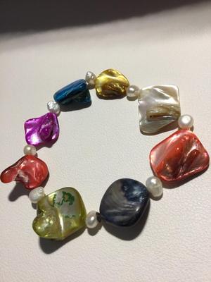 Colorful beaded stretchy bracelet