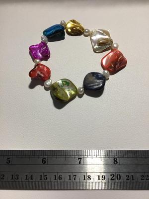 Colorful beaded stretchy bracelet