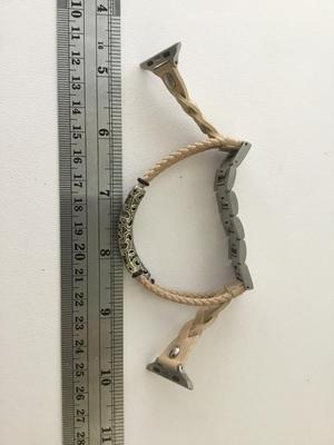 Apple Watch bracelet magnetic connector