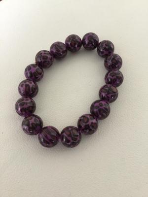 Purple stretchy animal beaded bracelet