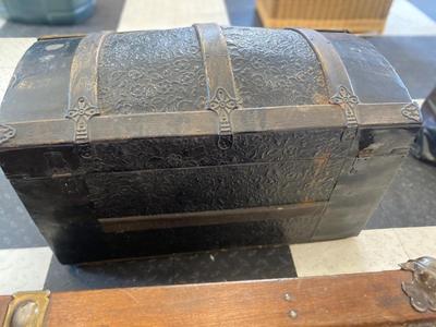 ANTIQUE TRUNK WITH BRASS ACCENTS