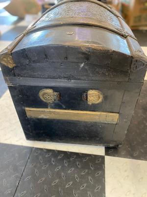ANTIQUE TRUNK WITH BRASS ACCENTS