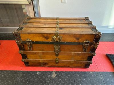 ANTIQUE WOODEN TRUNK