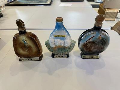 VINTAGE WYOMING AND SOUTH DAKOTA JIM BEAM DECANTERS