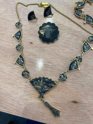 VINTAGE CLUTCH AND COSTUME JEWELRY