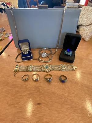 GIANI BERNINI CLUTCH AND SILVER AND BLUE TONE JEWELRY