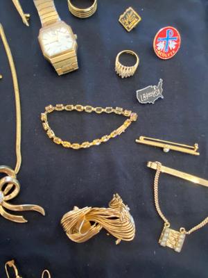 GOLD TONE COSTUME JEWELRY, AND MEN’S ELGIN WATCH.
