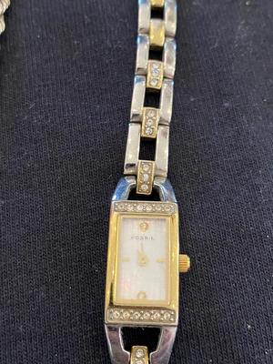 WOMENS FOSSIL WATCHES AND SILVER TONE JEWELRY