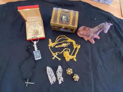 TREASURE CHEST COIN BANK, 3-D PRINTED GIRAFFE AND MORE!