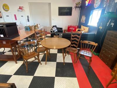 DROP LEAF TABLE AND 4 CHAIRS