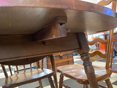 DROP LEAF TABLE AND 4 CHAIRS