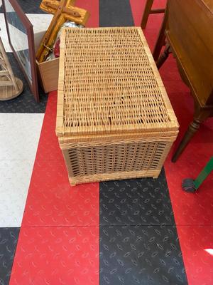 WICKER HAMPER CHRISTMAS DECOR AND MORE!
