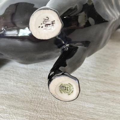 LOT 382K: Rare Vintage Royal Doulton Black Labrador Bone China Figurine