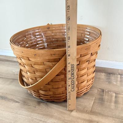 LOT 387K: Longaberger Collection: Baskets, Accessories & Liners