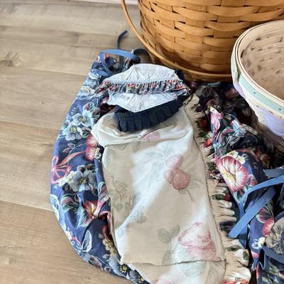 LOT 387K: Longaberger Collection: Baskets, Accessories & Liners