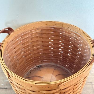 LOT 387K: Longaberger Collection: Baskets, Accessories & Liners