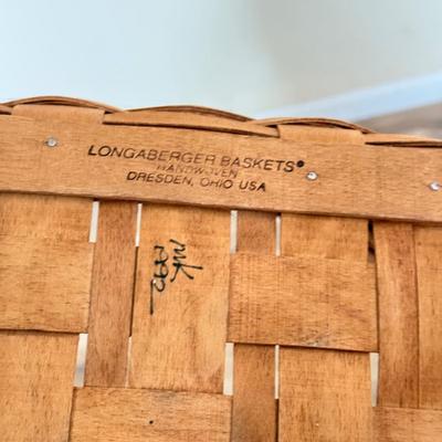 LOT 387K: Longaberger Collection: Baskets, Accessories & Liners