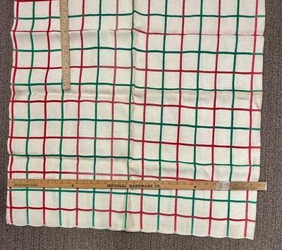 Vintage Tablecloth red & green criss-cross