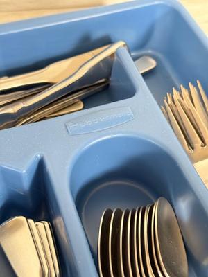 LOT 395K: Oneida Stainless Steel Flatware w/ Rubbermaid Organizers