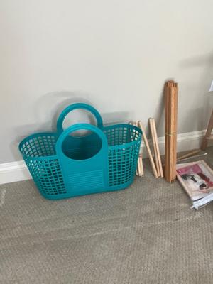 BR702 Large Lot of Needlepoint Supplies