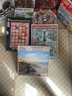 BR706 Large Lot of Puzzles