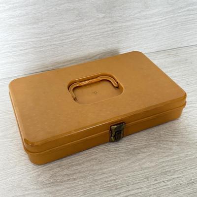 LOT 403L: Collection of Sewing Thread w/ Case & Vintage Crafting Scissors