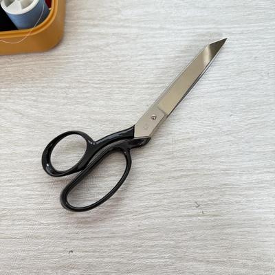 LOT 403L: Collection of Sewing Thread w/ Case & Vintage Crafting Scissors