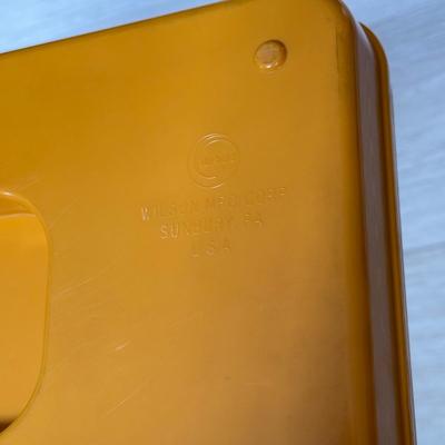 LOT 403L: Collection of Sewing Thread w/ Case & Vintage Crafting Scissors