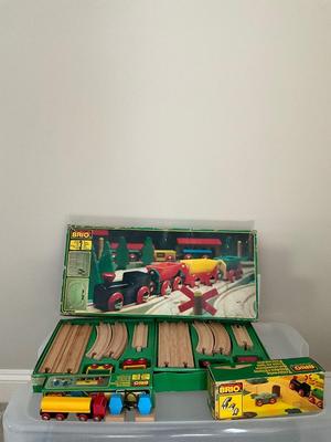 BR708 Brio 28pc Wooden Railway Train Set