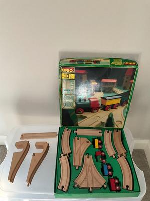 BR709 Childs Brio Wooden 30pc Railroad Set with Extra Bridge