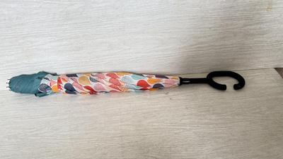 LOT 405L: Umbrella Collection: Totes & More