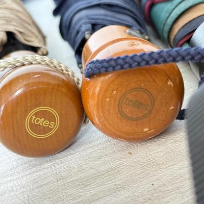 LOT 405L: Umbrella Collection: Totes & More