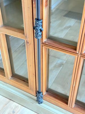 LOT 416H: Lovely Glass Front Cabinet