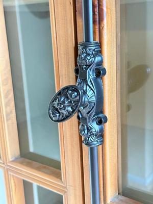 LOT 416H: Lovely Glass Front Cabinet