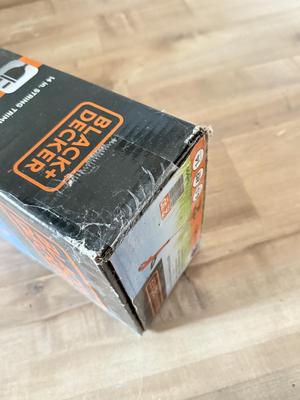 LOT 426F: NIB Black & Decker Corded 14” String Trimmer/Edger ModelGH900