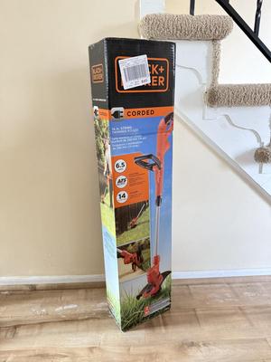 LOT 426F: NIB Black & Decker Corded 14” String Trimmer/Edger ModelGH900