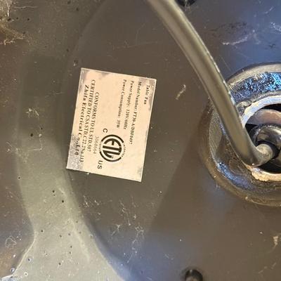 LOT 438U: Deco Breeze Standing Fan Mode FT30-A/DBF0497