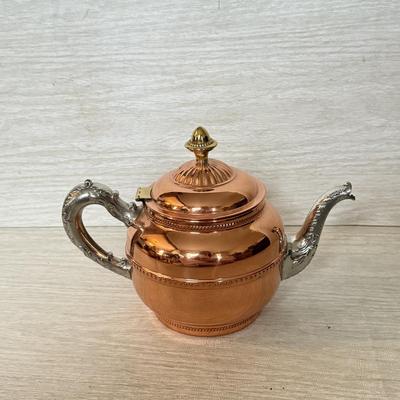LOT 442D: Copper Tea Kettle w/ Copper Coffee & Teapots