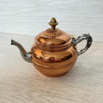 LOT 442D: Copper Tea Kettle w/ Copper Coffee & Teapots
