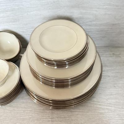 LOT 443D: Lenox Montclair B501 Dinnerware Set