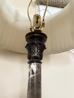 LOT 444L: Gorgeous Vintage Marble & Metal Base Lamp